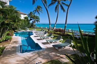 Casual Beachfront 1-Bed with Pool - 0