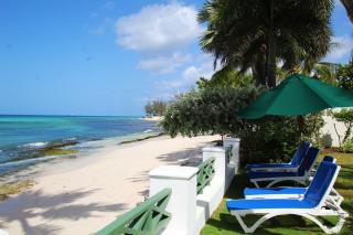 Beachfront Studio with Pool - 0