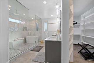 5Bed • 5Bath Foothills Retreat • Pool • Guesthouse - 4