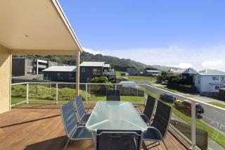 Seaview on Seaview Exceptional and Spacious With Sensational Views - BYO Linen - 7