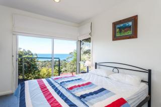 Seamist elevated with an amazing outlook - BYO Linen - Lorne - 4