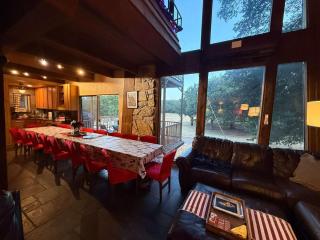 Book the Lodge-Pool-hot tub 4 king 14 bed dine 24 - 5