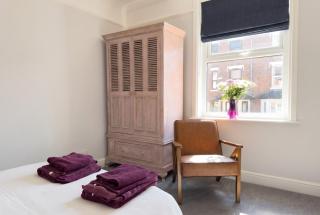 Victorian Home with Dedicated Workspace, Sherwood Nottingham - 9