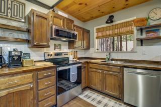 The Silly Goose A-Frame Cabin in Pinetop-Lakeside - 2