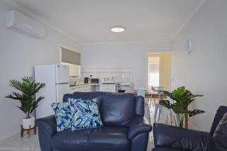 Scenic Beach Apartment - BYO Linen - 6