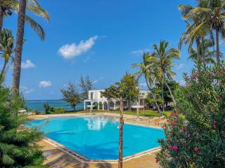 Juma La Pili Beachfront Apartments - 7