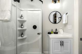 The Hideaway on Tacketts - Shipping Container - 9