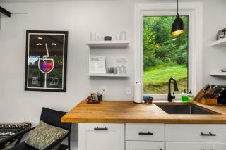The Hideaway on Tacketts - Shipping Container - 3