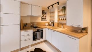 Cental 1BR Apartment Near Sea Garden - 1