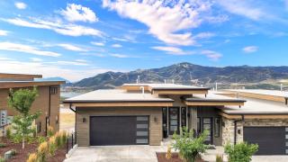 The views Enjoy this Hideout Pet-friendly home - 5