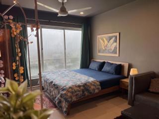 Crestview Studio Apartment - 0