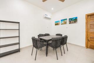 Crown Luxury Apartments - 6