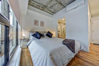 Chic 2-Person Stay - Montréal Transit Nearby - 8