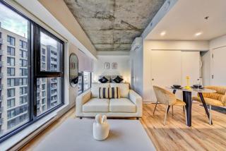 Chic 2-Person Stay - Montréal Transit Nearby - 1