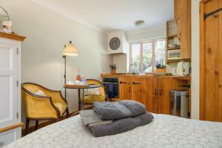 Just a Minim - Rural Studio and Private Courtyard - 4