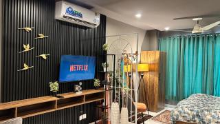Crestview Studio Apartment - 9