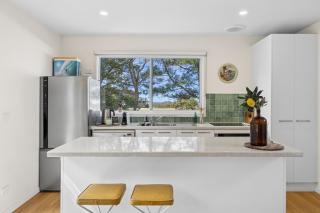 Point Roadknight Paradise Villa 6 - BYO Linen - Anglesea - 3