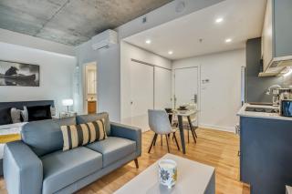 Stylish Pet-Friendly Stay - Montreal Studio - 9
