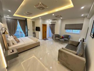 Redline Premier Hotel - 0