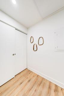 Urban Montreal 1BR Stay Near Bell Centre - 5