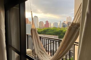 75 New studio w fast wifi, balcony, gym and movie screen - 7