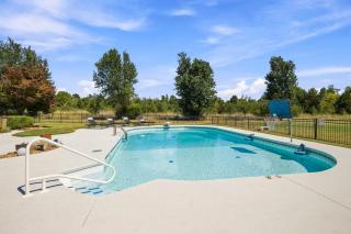 Hebron Estate-POOL-Movie Room-3 Mi to The Amp - 2