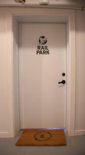 Rail Park Studio at Kestrel Hotel - 4