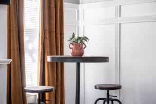 Walk/ Bike everywhere from this Historic Chic Studio - 3