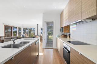 One At Seventy Seven - Lorne - 3