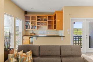 Brucie's Bungalow - 2
