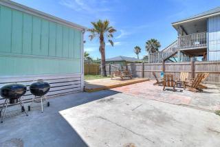 Sea Glass Cottage - 2