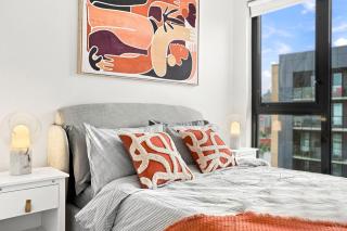 Warm & Stylish 2BR - Montreal Getaway - Sleeps 6 - 5