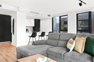 Warm & Stylish 2BR - Montreal Getaway - Sleeps 6 - 1