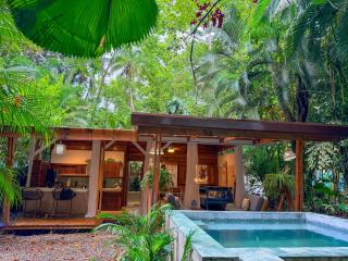 Up! House ~ Charming and cozy ~ 4 guests in Playa Chiquita - 0
