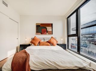 Premium 2BR Griffintown Penthouse - Near Metro - 5