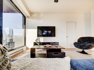 Premium 2BR Griffintown Penthouse - Near Metro - 4