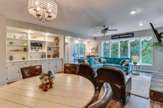 Lake Keowee Resort Condo w/ Fantastic View - 3
