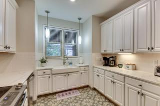 Lake Keowee Resort Condo w/ Fantastic View - 1