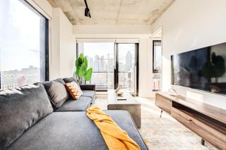 2BR Cozy Montreal Retreat - Gym - Sleeps 6 - 8