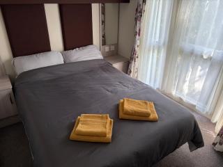 Well equipped, peaceful home at Aberdunant Hall - 2