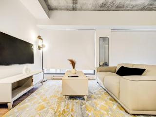 Stylish Luxury Studio - Prime Montreal Location - 7