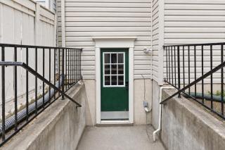 Cozy Reston Basement Suite - 9