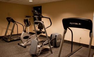 Holiday Inn Express & Suites Mentor - Banquet Center by IHG - Mentor - 3
