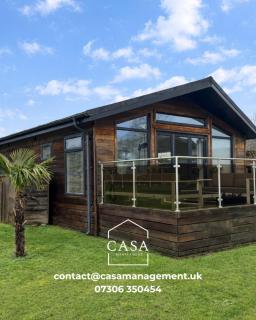 Modern 2 bed cabin with River Views - 9