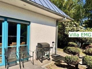 Ferienhaus Villa EMG Gelsenkirchen nah Essen Dortmund mit Pool und Garten für Familien Gruppen bis 21 Personen - 2