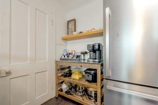 Cozy 3-Bedroom Home close to ISU & IWU, Sleeps 6 - 2