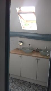 Espace privatif chez l'habitant avec chambre, salle de bains, toilettes - 2