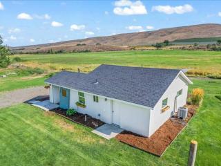 The Ahtanum Cottage - hot tub and views - Yakima - 2