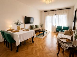 Boutique Home Jewish Quarter, 3 bedrooms - 9