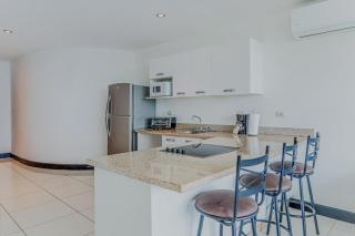 Ocean-View Stay, El Roble Marina & Pool Access - 7
